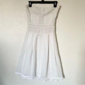 Express Woman’s White Dress Size 4
